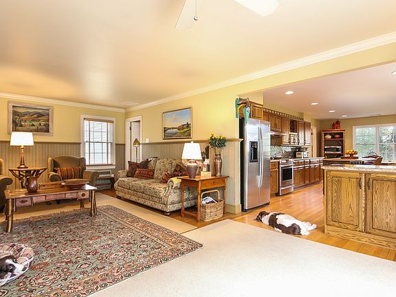 Open family room/kitchen