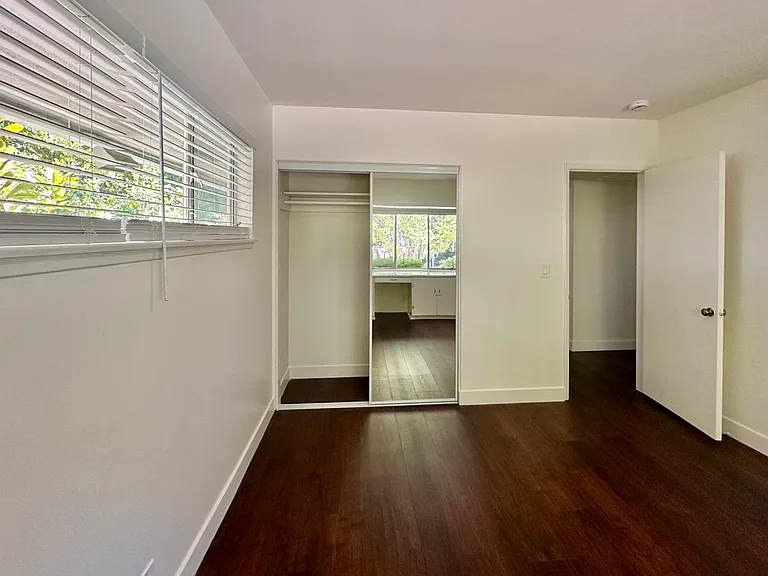 1240 Wellington Ave — Photo 15
