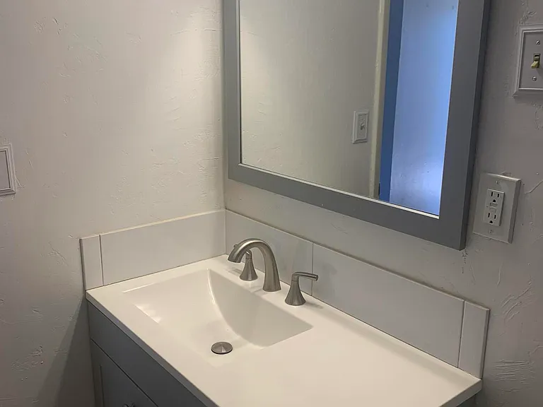 3241 E Monte Vista Dr — Photo 10
