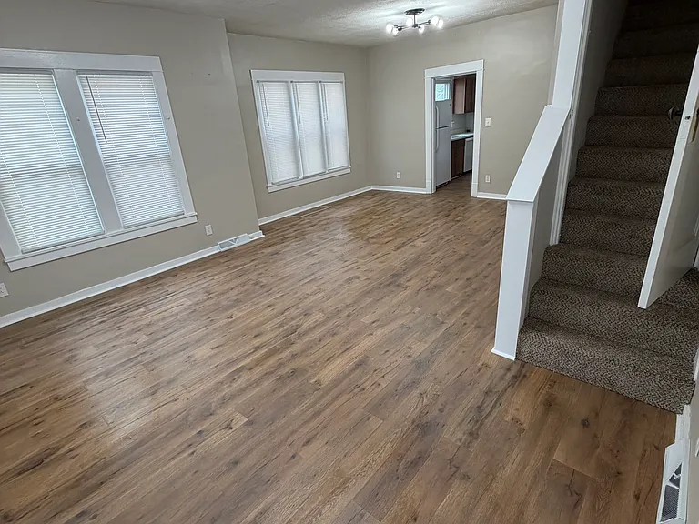 2715 Edwards St — Photo 2