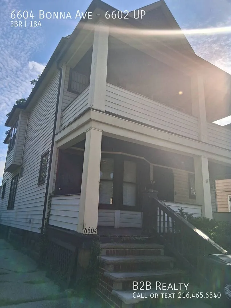 Charming 3-Bedroom Property in Prime Location — Photo 2