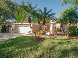 5071 Cross Pointe Dr, Oldsmar, FL 34677