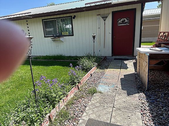 3rd image of 108 Forest Hill Vlg