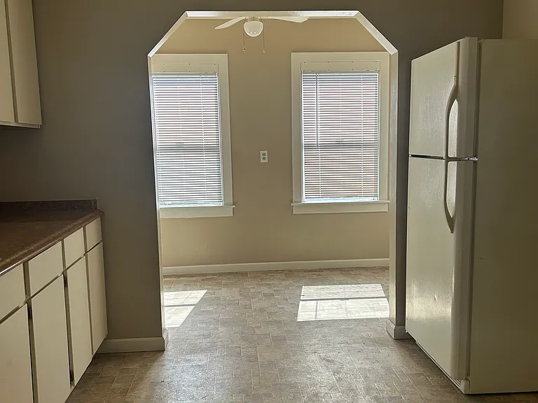 456 Springs Rd — Photo 3