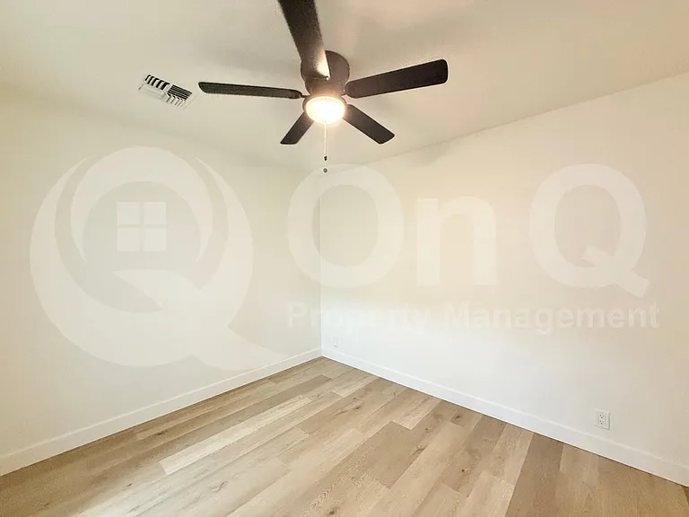 9015 W Elm St #7 — Photo 9
