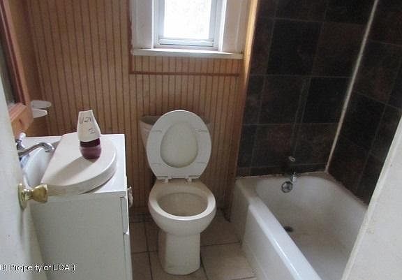 5th image of 107 Noyes Ave