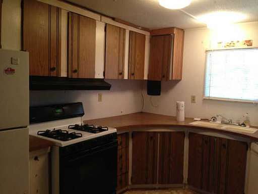 3rd image of 140 Wessex Ct