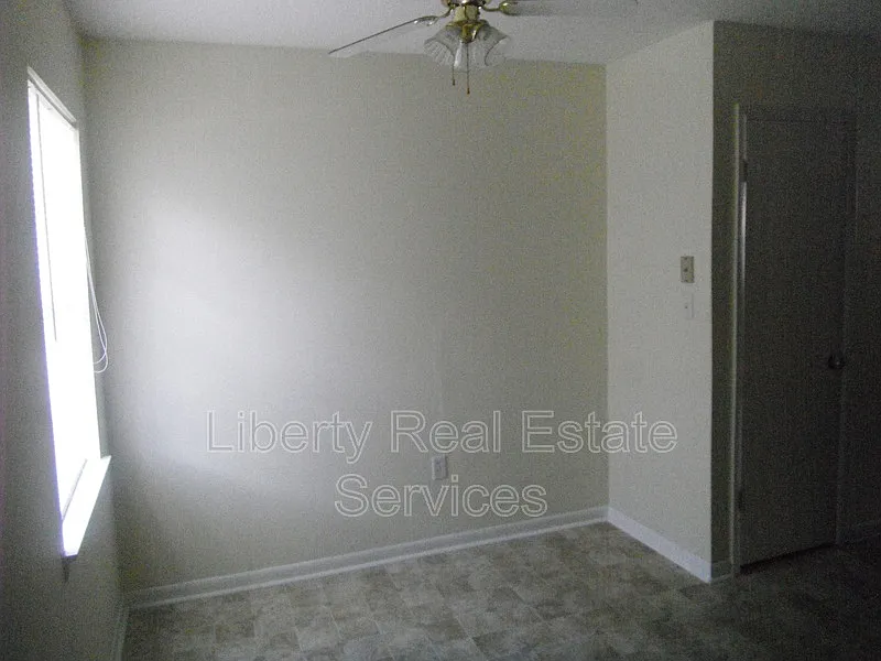 Liberty Manor — Photo 4