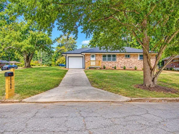 2246 Bonnybrook Way SW, Atlanta, GA 30311