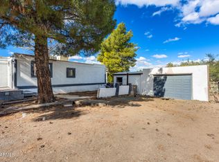 20570 E Larry Ln, Mayer, AZ 86333