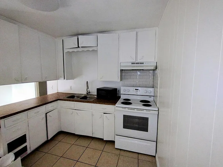 500 W Rancier Ave #M — Photo 5