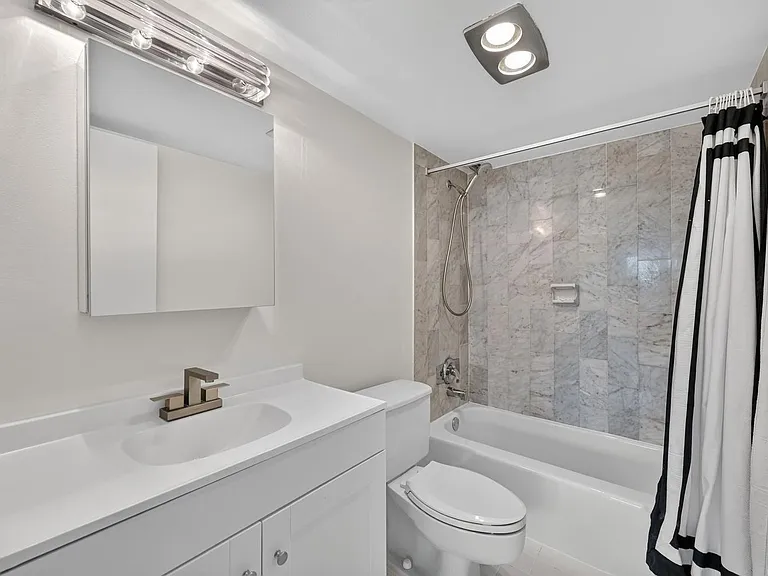 340 Sunset Dr #501 — Photo 25