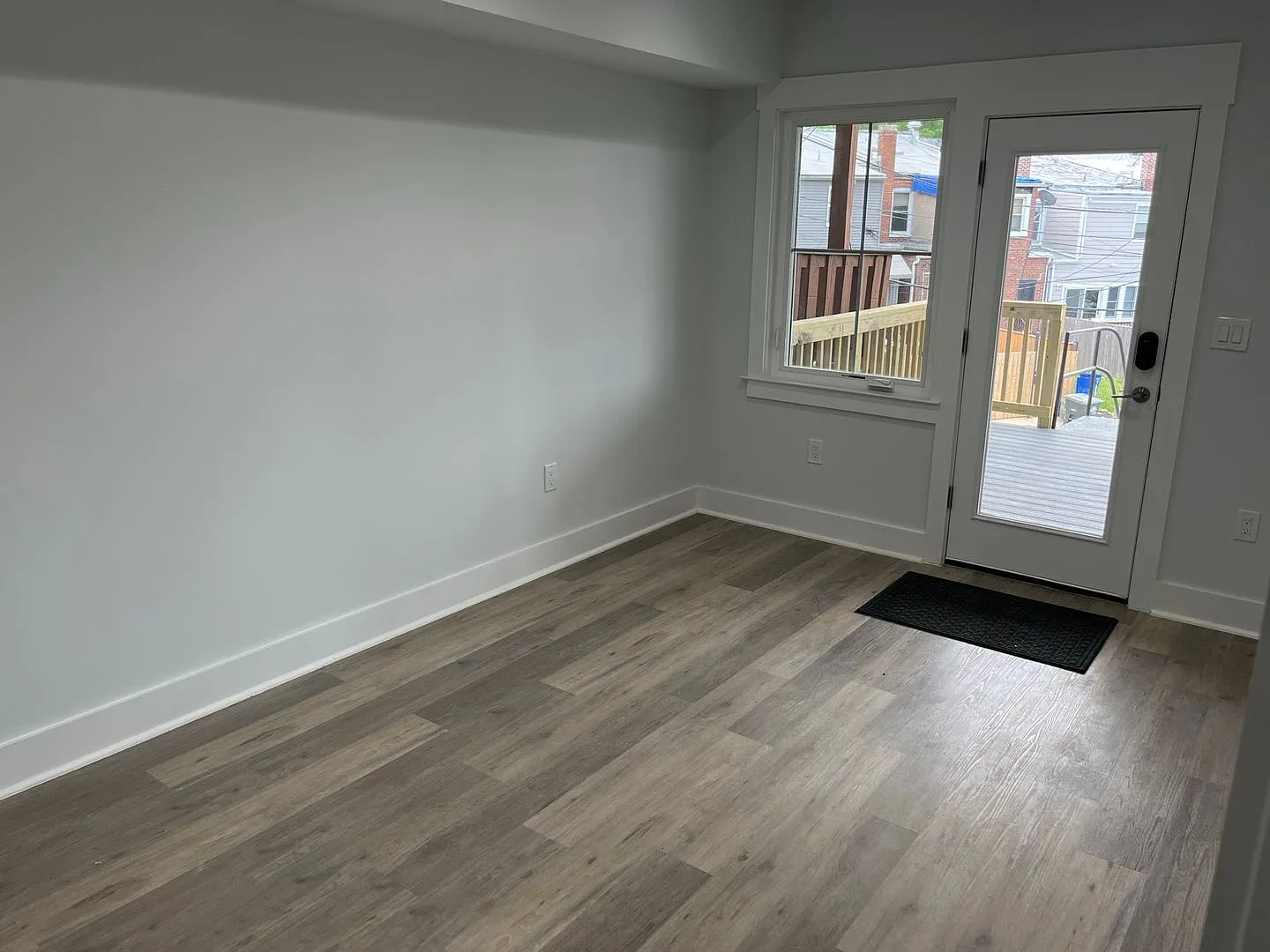 212 Upshur St NW — Photo 2