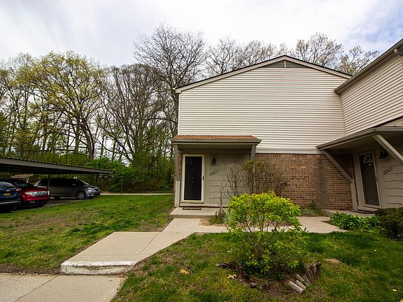 2nd image of 26877 Farmbrook Villa Dr #A