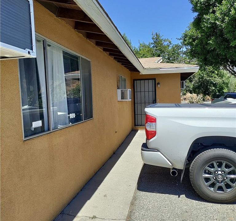 1st image of 2588 Kendall Dr