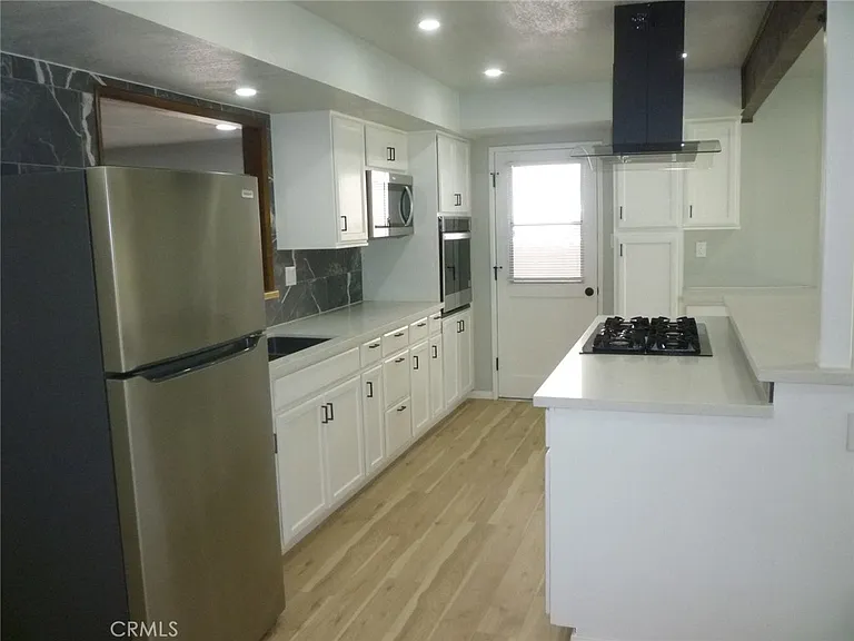 1432 W 172nd St — Photo 21