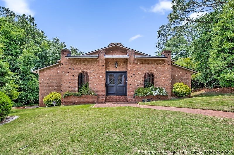 1st image of 1204 Longleaf Dr