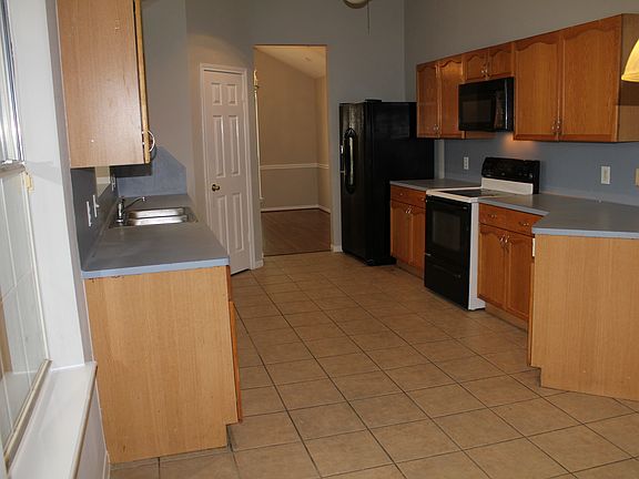 4th image of 4135 N New Meadows Dr