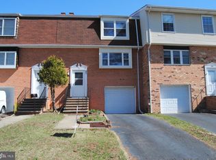 10 Featherbed Ct, Lawrence Township, NJ 08648