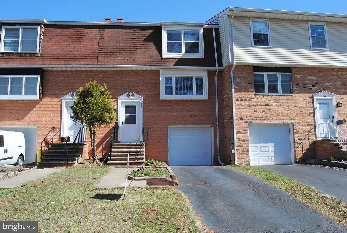 10 Featherbed Ct photo 1