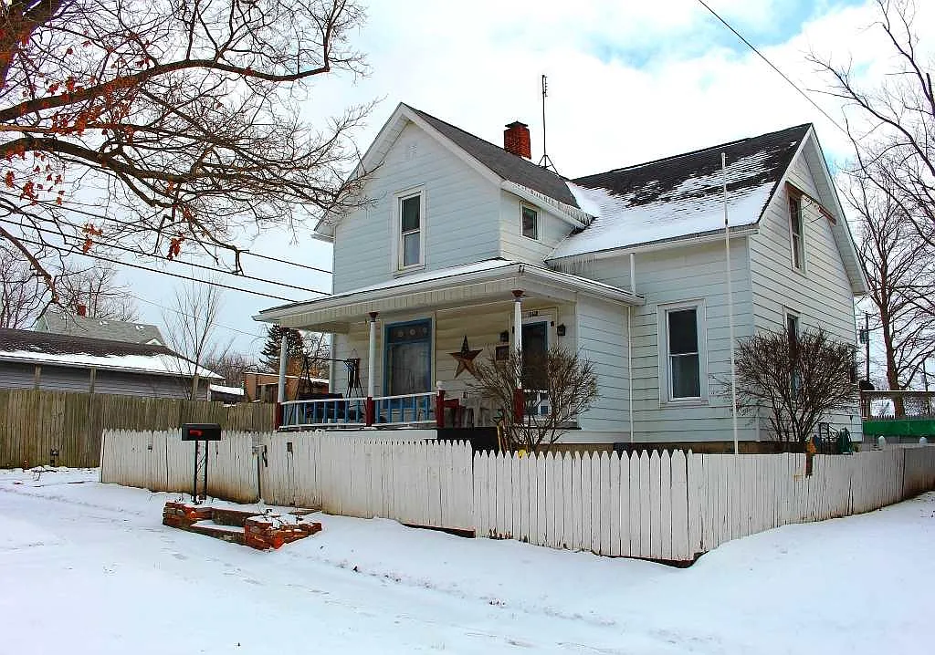 119 W Grove St photo 1