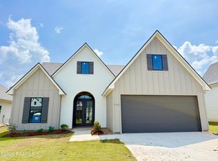 111 Fountain Meadow Dr, Broussard, LA 70518