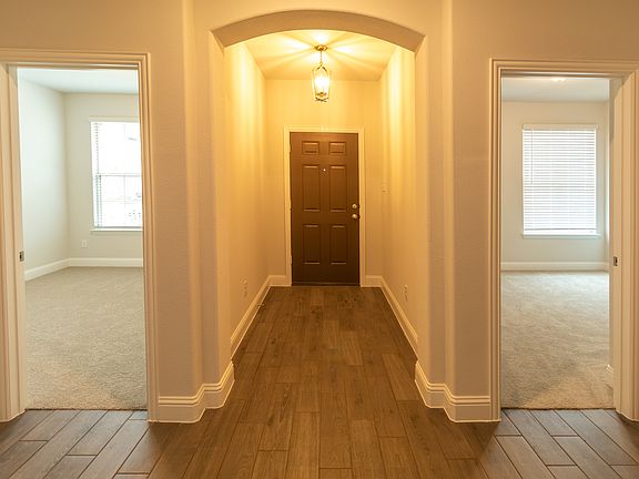 5th image of 1728 Blakely Pl