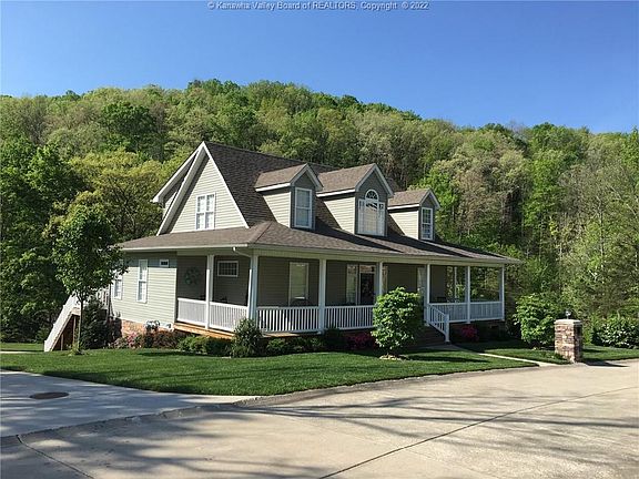 3rd image of 85 Split Rail Dr