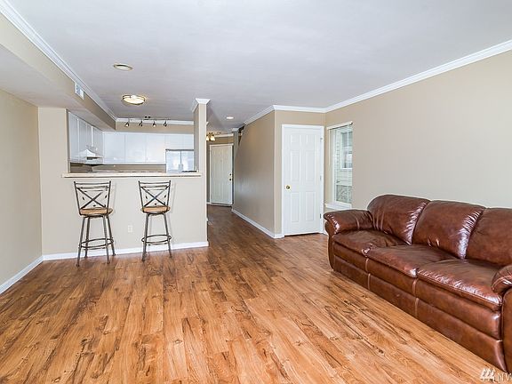4th image of 30875 Sr 20 APT C1