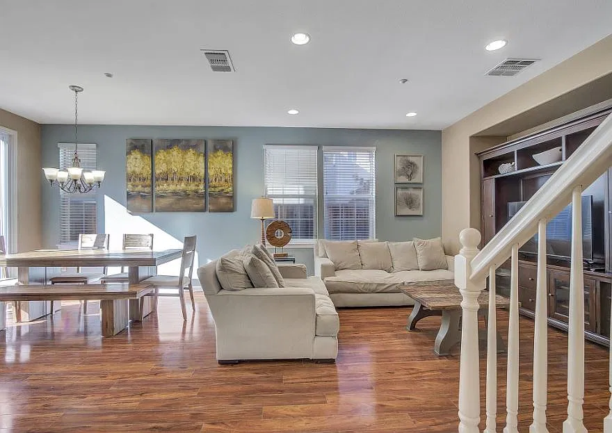 629 Falling Star Dr — Photo 3