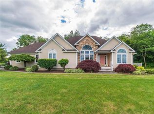 6 Empire Dr, Shawangunk, NY 12589