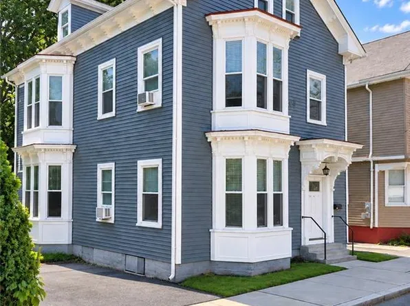 614 Smith St, Providence, RI 02908