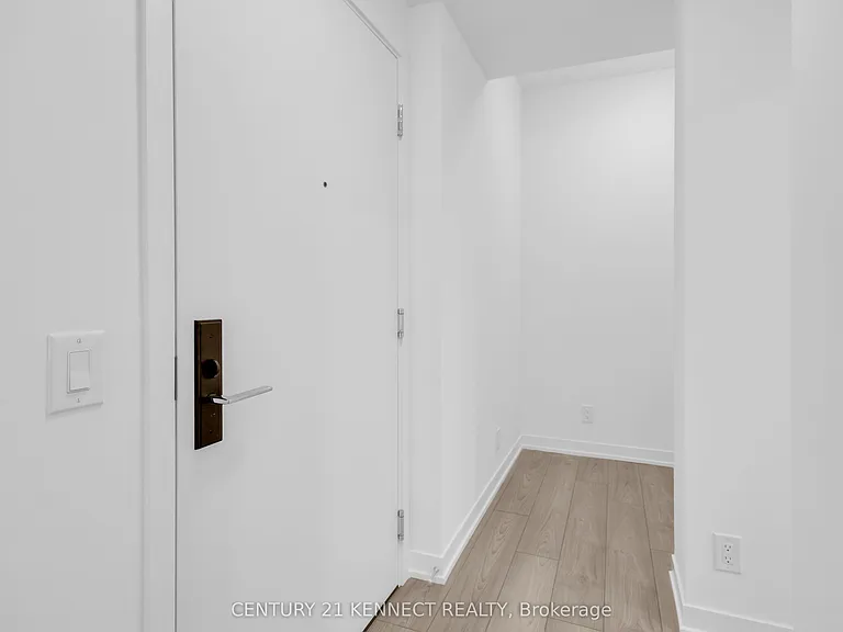 285 Dufferin St #307 — Photo 3
