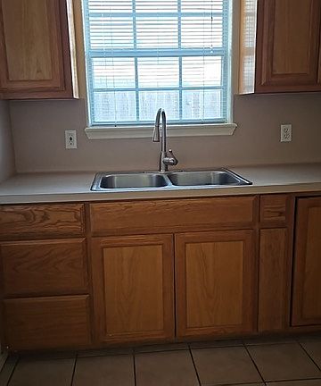 5th image of 2611 Fort Brown Ave #3