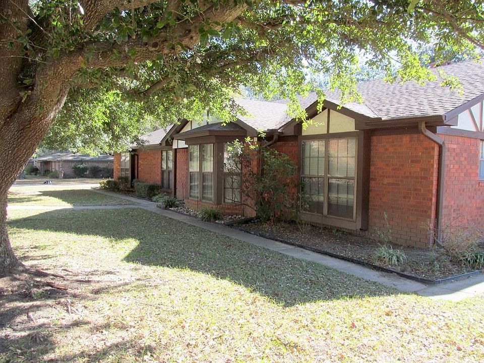 1st image of 606 Marion Dr