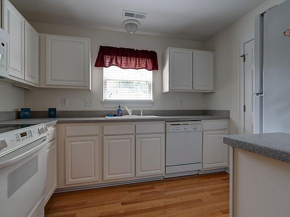 5th image of 1545 Ashley River Rd #1-D