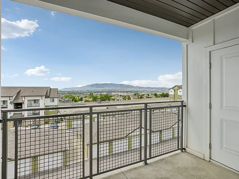 The Vue at Traverse Ridge — Photo 32