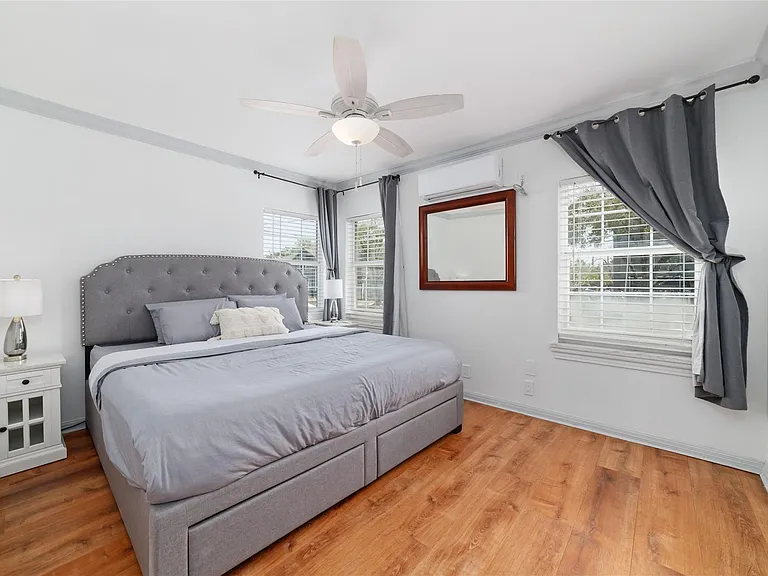 1604 W Alabama St — Photo 13