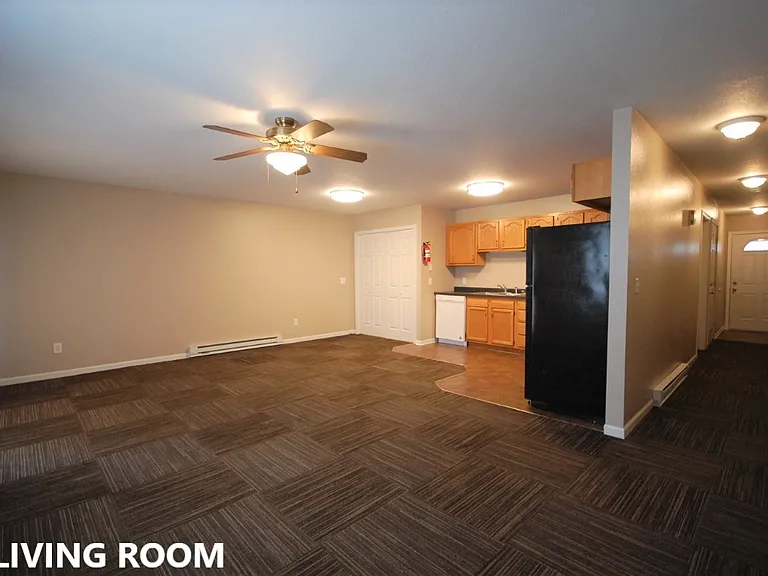 226-228 Haws Dr — Photo 15