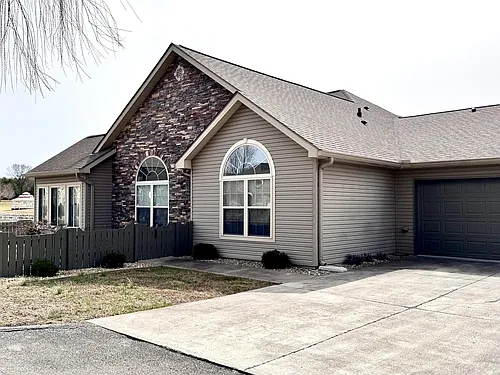 433 Deer Lake Pl #43 Photo 1