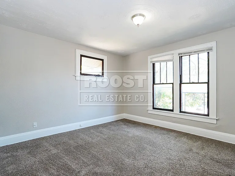 363-365 E Hudson St — Photo 10