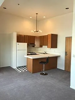 901 S Harvard Blvd — Photo 4
