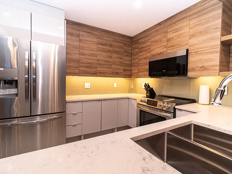 5515 Clyde St — Photo 32