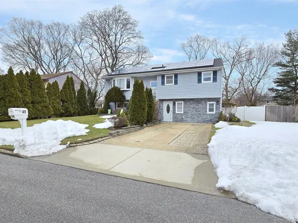 45 Mallard Avenue, Selden, NY 11784
