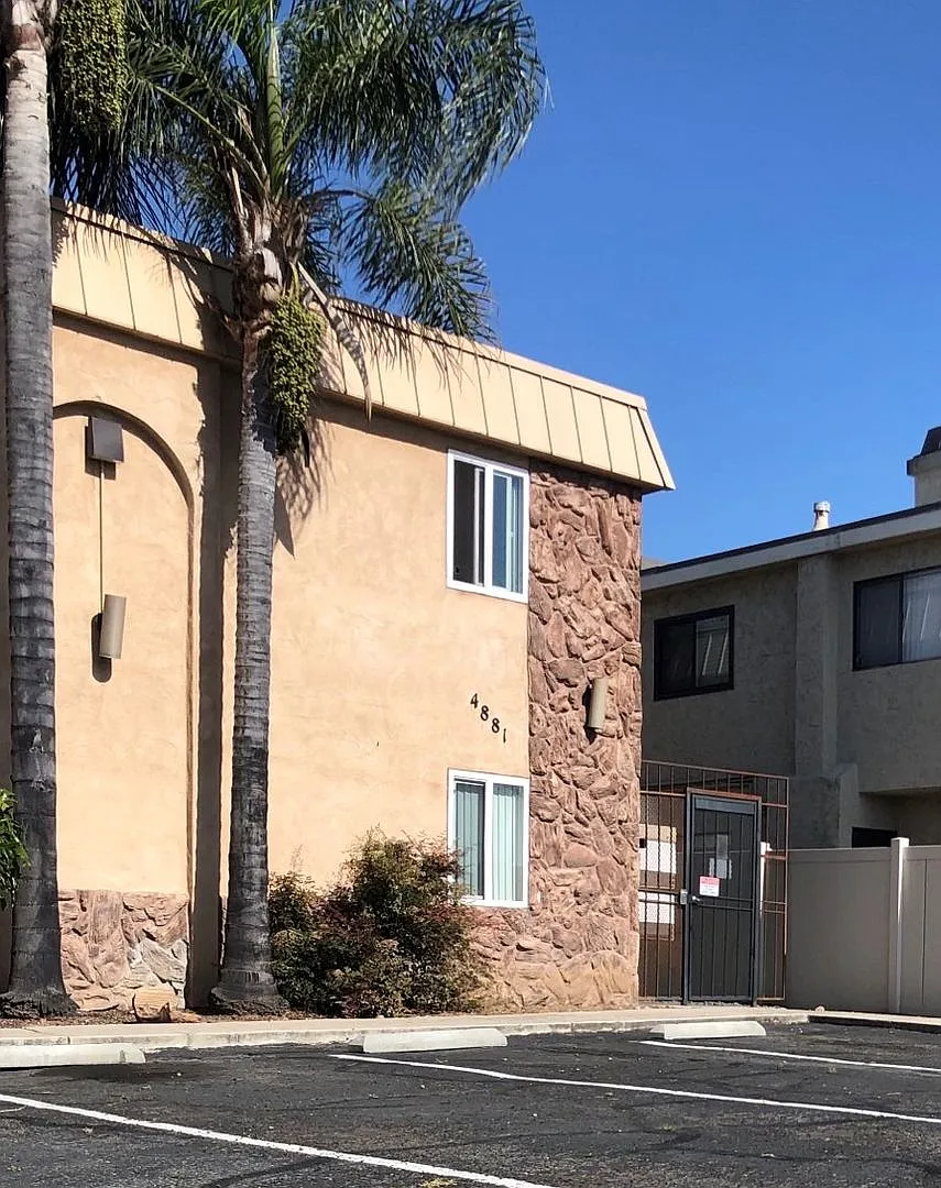 2700 - SMC 70th St. LLC — Photo 1