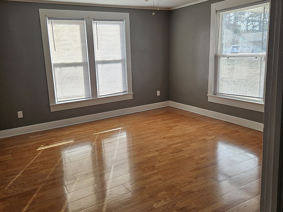 1st image of 500 N Logan St