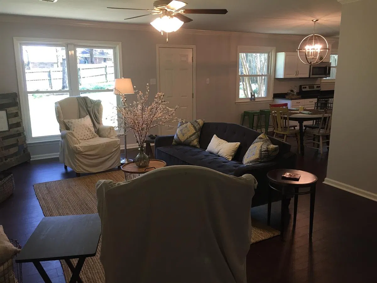 3 bed, 1954 sqft, $1,900 — Photo 4