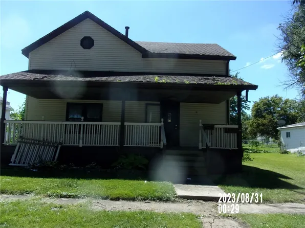 1206 E Main St, Clinton, IL 61727