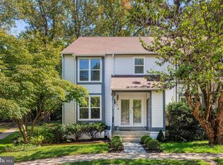 10046 Beacon Pond Ln, Burke, VA 22015