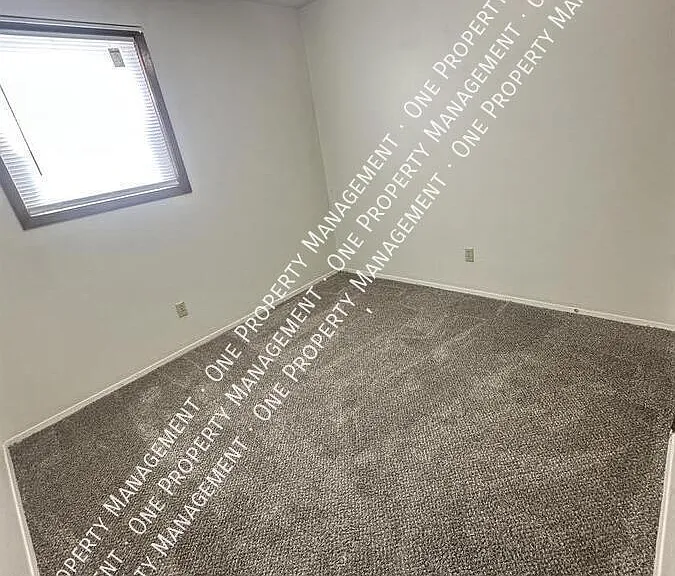 1120 Hancock Dr #1120-5 — Photo 5